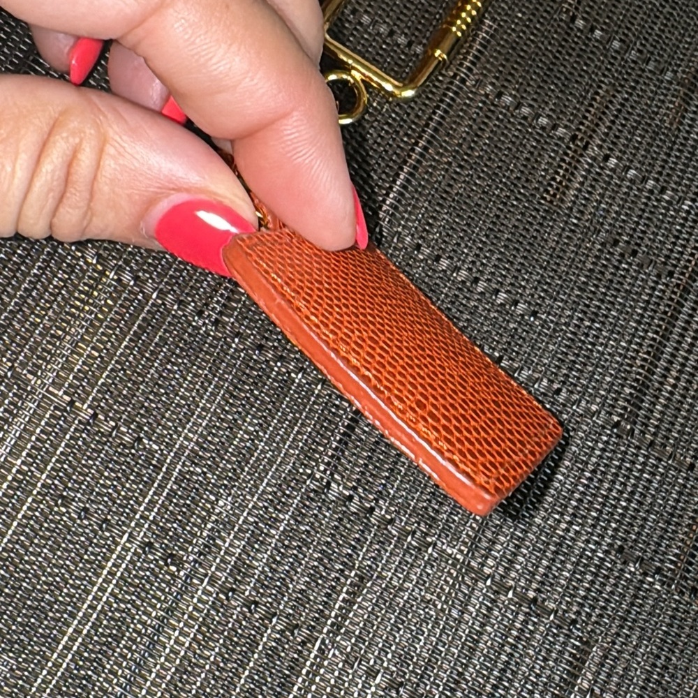 🎁Giftable!🎁 NIB MCM Cognac Pebbled Leather Keychain/Bag Charm - Unisex! - Picture 5 of 7